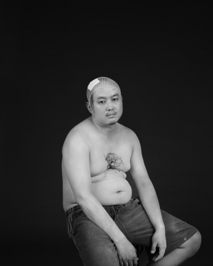 敖国兴，《无命者》，摄影，150x120cm，2016
