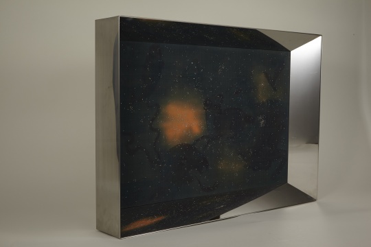 涂少辉 《遗忘的星河-4》 70x100x15cm 绢本 大头针 不锈钢 2015
涂少辉 《遗忘的星河-4》 70x100x15cm 绢本 大头针 不锈钢 2015