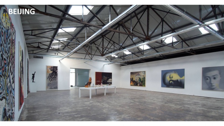 占地3000多平米的阿拉里奥画廊酒厂空间,当年的开馆展展出了安塞姆·基弗、西格马·波尔克、伊门道夫等国际著名艺术家的作品,还有市场最为看好的王广义、岳敏君、隋建国、方力均等7位中国当代艺术家的新作。
占地3000多平米的阿拉里奥画廊酒厂空间,当年的开馆展展出了安塞姆·基弗、西格马·波尔克、伊门道夫等国际著名艺术家的作品,还有市场最为看好的王广义、岳敏君、隋建国、方力均等7位中国当代艺术家的新作。