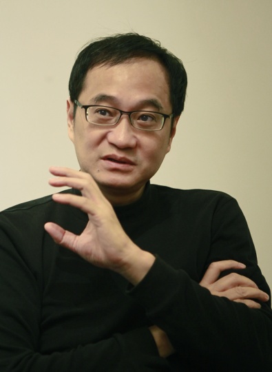 策展人王嘉骥 摄影:陈建仲
策展人王嘉骥 摄影:陈建仲
