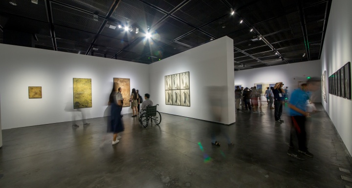 银川当代美术馆“声东击西:东亚水墨艺术的当代再造”展览现场
银川当代美术馆“声东击西:东亚水墨艺术的当代再造”展览现场