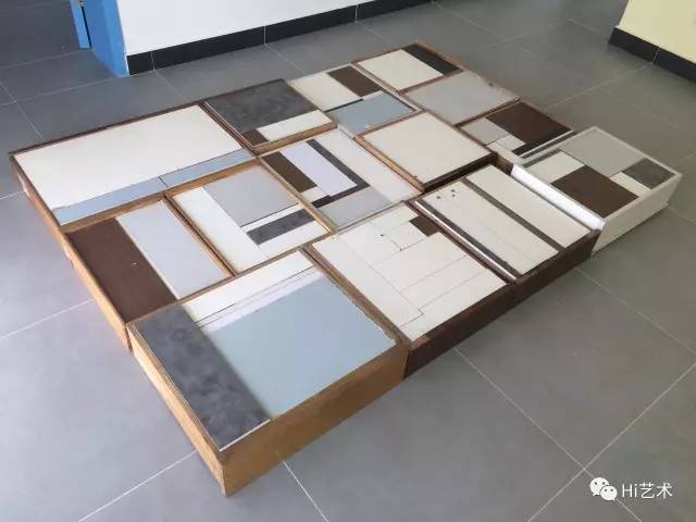 《这件,那件》 200×160cm 抽屉 旧家具木板 2017
《这件,那件》 200×160cm 抽屉 旧家具木板 2017