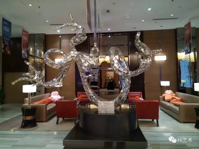 涉案侵权作品图
涉案侵权作品图