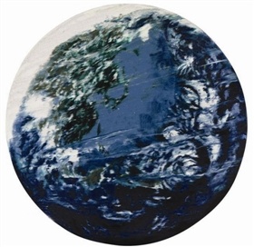 曾梵志、马云 《桃花源》 d=79.6cm 布面油画 2014
以3468.84万元成交于2015香港蘇富比秋拍,系艺术家2015年拍卖第一高价
另一位艺术家周春芽,却是一个存在“行情反转”个案:2011-2012年再次达到个人作品成交巅峰期的他,虽然如今不是“牛市”,但从上拍数量、高单价拍品来看,周春芽作品每年的最高单价是呈走高趋势的。今年的北京春拍中,有两件分别是周春芽代表系列的“桃花”和“绿狗”再次出现在拍场上。其中《湖边》以1449万元、《绿狗系列——名牌时装》以805万元成交于2017北京匡时春拍,其中《湖边》刷新了周春芽同题材作品纪录。
2007-2017周春芽年交额柱状图
曾梵志、马云 《桃花源》 d=79.6cm 布面油画 2014
以3468.84万元成交于2015香港蘇富比秋拍,系艺术家2015年拍卖第一高价
另一位艺术家周春芽,却是一个存在“行情反转”个案:2011-2012年再次达到个人作品成交巅峰期的他,虽然如今不是“牛市”,但从上拍数量、高单价拍品来看,周春芽作品每年的最高单价是呈走高趋势的。今年的北京春拍中,有两件分别是周春芽代表系列的“桃花”和“绿狗”再次出现在拍场上。其中《湖边》以1449万元、《绿狗系列——名牌时装》以805万元成交于2017北京匡时春拍,其中《湖边》刷新了周春芽同题材作品纪录。
2007-2017周春芽年交额柱状图