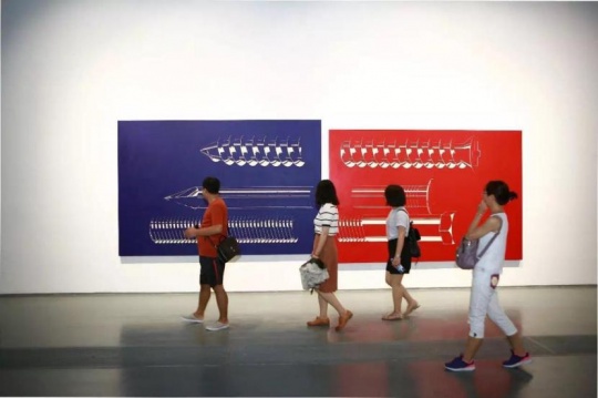 在蜂巢主展厅,看冷广敏“解剖”一床席梦思 在蜂巢主展厅,看冷广敏“解剖”一床席梦思