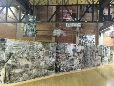 “于艾君:摸黑”展览现场
“于艾君:摸黑”展览现场