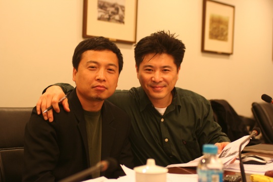李圆一与黄笃(2006,在上海双年展会议上)
李圆一与黄笃(2006,在上海双年展会议上)