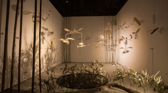 松本秋则  《松本秋则在银川》400 x 500cm（展场尺寸）  竹子，日本纸，马达，声音和光影  2017 
