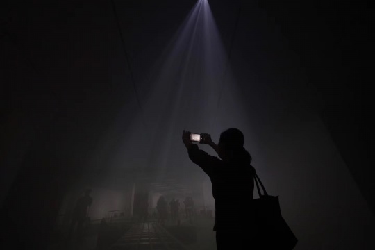 “生声不息：塞莱斯特·布谢-穆日诺”《雾》现场定制装置 混合媒介 2017
