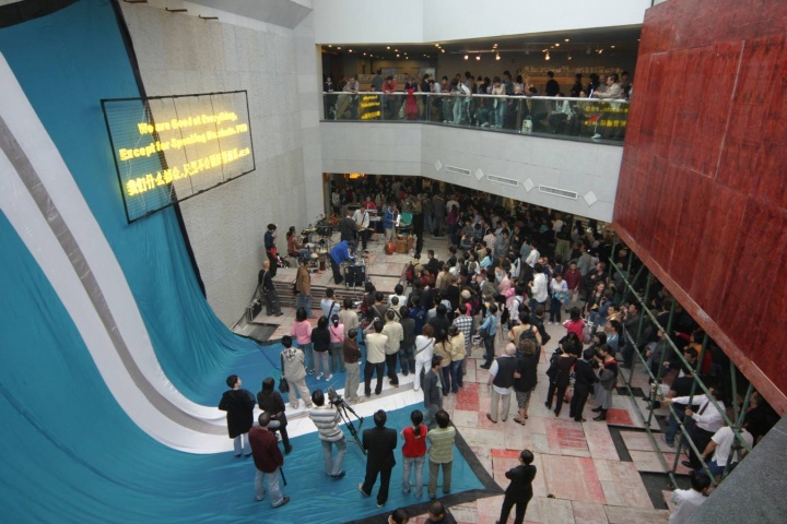 2005年“第二届广州三年展”现场

 
