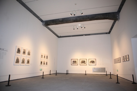 北京民生现代美术馆 希拉·贝歇、伯恩·贝歇作品展览现场
