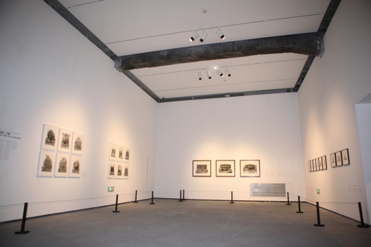 北京民生现代美术馆 希拉·贝歇、伯恩·贝歇作品展览现场
北京民生现代美术馆 希拉·贝歇、伯恩·贝歇作品展览现场