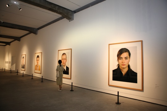 托马斯·鲁夫(Thomas Ruff)肖像作品
托马斯·鲁夫(Thomas Ruff)肖像作品