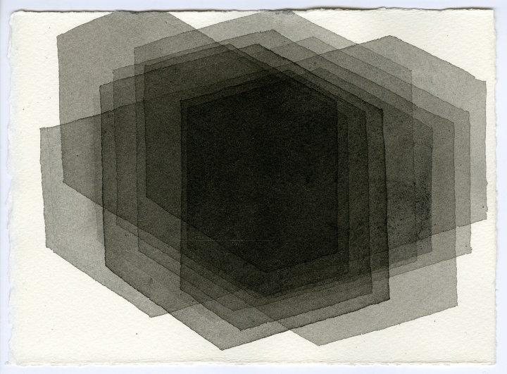 《矩阵XXI》14×19.5cm 纸上炭和干酪素 2014(作品照片版权归属于安东尼·葛姆雷工作室)
Hi:你在世界各地有很多公共项目作品,当你去某地实施一件作品的时候,你希望获得哪些回馈?
葛姆雷:我希望去尝试更多不同地方的探索,寻找额外的反馈。我将外界的物件带去某地,我认为这可以让物件更活跃,从而带来超乎想象的感受。
Hi:对于奋斗中的年轻艺术家,你有什么建议?
葛姆雷:继续努力做艺术。你可以不需要博物馆,不需要经销商,你可以把作品做到房间、空间、街道……然后看会发生什么。
《矩阵XXI》14×19.5cm 纸上炭和干酪素 2014(作品照片版权归属于安东尼·葛姆雷工作室)
Hi:你在世界各地有很多公共项目作品,当你去某地实施一件作品的时候,你希望获得哪些回馈?
葛姆雷:我希望去尝试更多不同地方的探索,寻找额外的反馈。我将外界的物件带去某地,我认为这可以让物件更活跃,从而带来超乎想象的感受。
Hi:对于奋斗中的年轻艺术家,你有什么建议?
葛姆雷:继续努力做艺术。你可以不需要博物馆,不需要经销商,你可以把作品做到房间、空间、街道……然后看会发生什么。