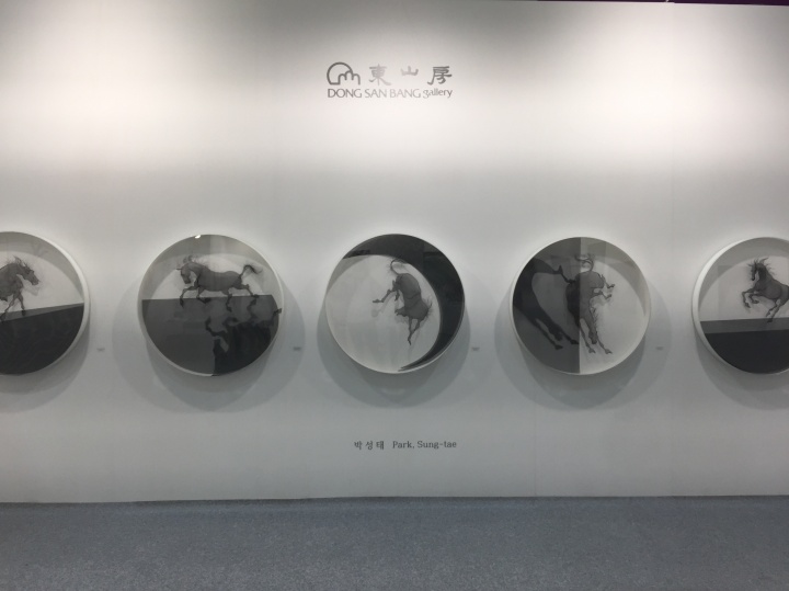 东山房带来Hwan Cho、Sungtae Park、Dongsu Lee三位艺术家作品，图为Sungtae Park2017新作
