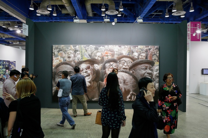 第16届KIAF ART SEOUL公众开放日现场,据称今年的观众质量亦优于往届 第16届KIAF ART SEOUL公众开放日现场,据称今年的观众质量亦优于往届