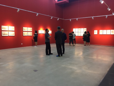 艺术家严善錞与艺术家王川等现场交流 艺术家严善錞与艺术家王川等现场交流