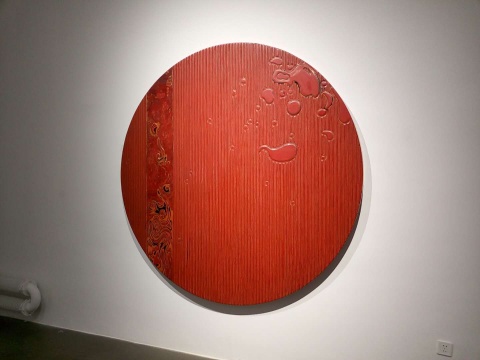 《品朱》 200×200cm 木板大漆 2008
