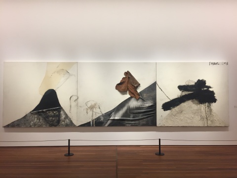 尚扬 《剩山图-6》 205×713cm 布面综合材料 2014
尚扬 《剩山图-6》 205×713cm 布面综合材料 2014
