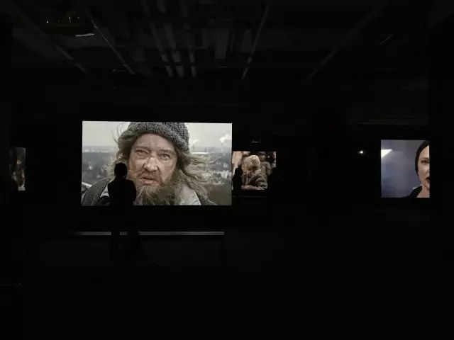 昊美术馆(上海)开馆展“宣言:朱利安·罗斯菲德”展览现场
昊美术馆(上海)开馆展“宣言:朱利安·罗斯菲德”展览现场