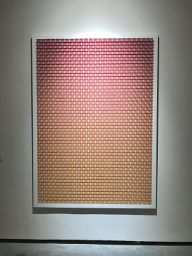 王宁德《有形之光 / 理想天空滤色镜No.5》 144×200×5cm 综合材料 2013
