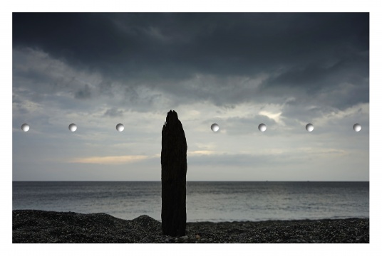 《浮木》台湾 宜兰 1100 × 740mm 2014
《浮木》台湾 宜兰 1100 × 740mm 2014