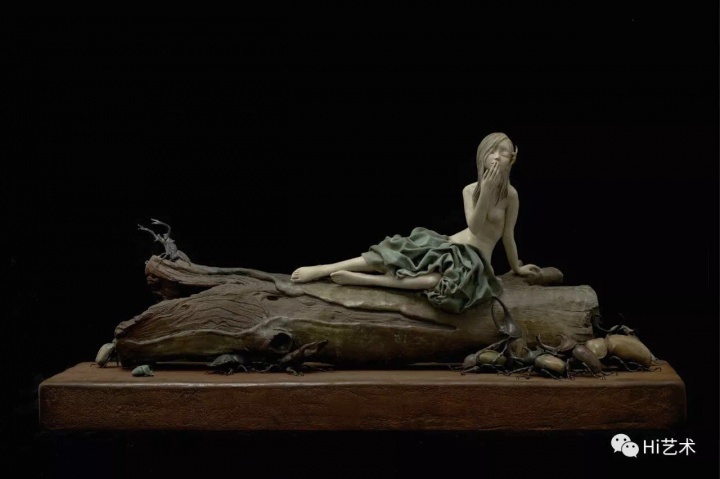 《依兰》 85×29×41cm 铸铜着色 2011
《依兰》 85×29×41cm 铸铜着色 2011