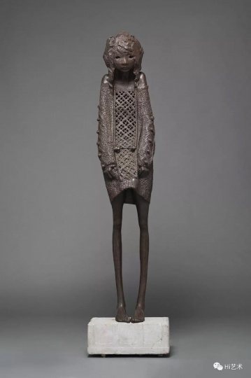 《暖暖》 45×68×184cm 铸铁&水泥 2013
《暖暖》 45×68×184cm 铸铁&水泥 2013