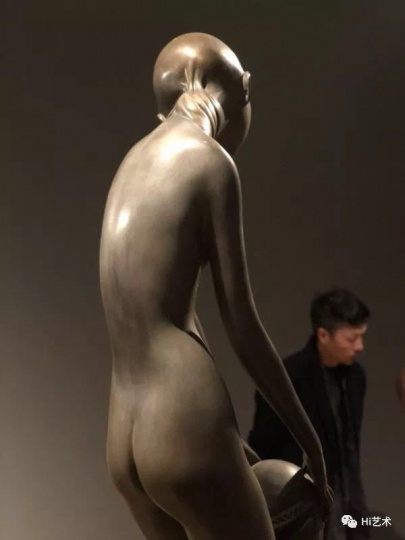 金钕 娇嫩终究会从坚硬中生长出来 金钕 娇嫩终究会从坚硬中生长出来