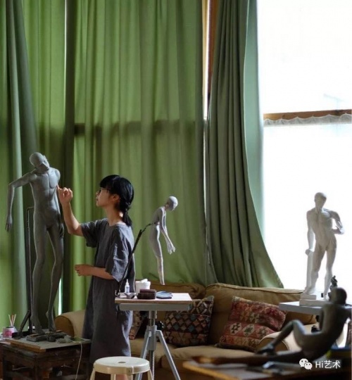 金钕在工作室
金钕在工作室