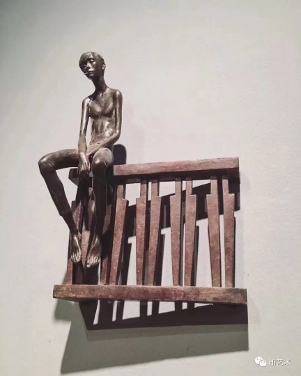 《窗台》 25×15×40cm 铸铁 2014
《窗台》 25×15×40cm 铸铁 2014