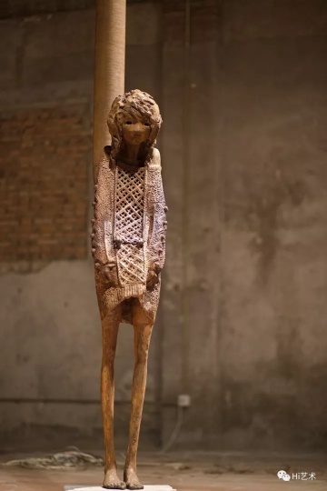 《火柴》 50×50×180cm 铸铁 2013
《火柴》 50×50×180cm 铸铁 2013