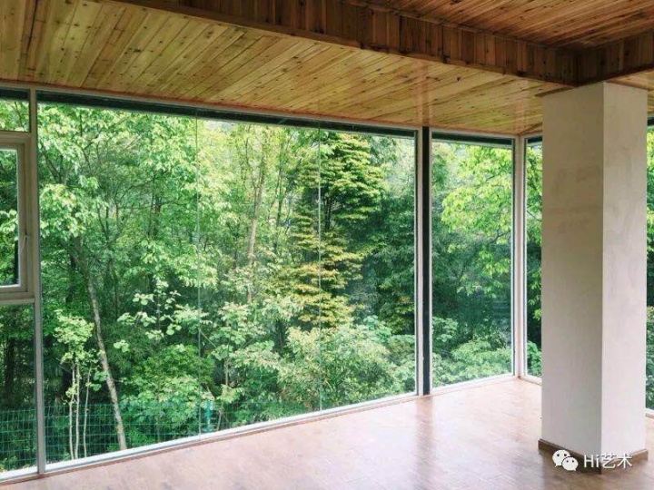 十音在北京与成都的三个工作室,分别在后沙峪、成都城区和青城山
十音在北京与成都的三个工作室,分别在后沙峪、成都城区和青城山