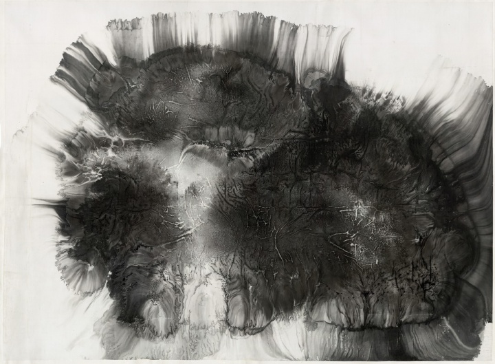 冰逸《三张脸的向日葵》255 x 348 cm 纸本水墨 2010
