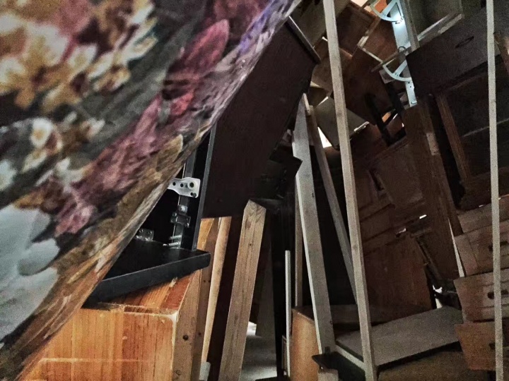 瓷屋2017年度艺术家梁硕展览“来虩虩”
瓷屋2017年度艺术家梁硕展览“来虩虩”