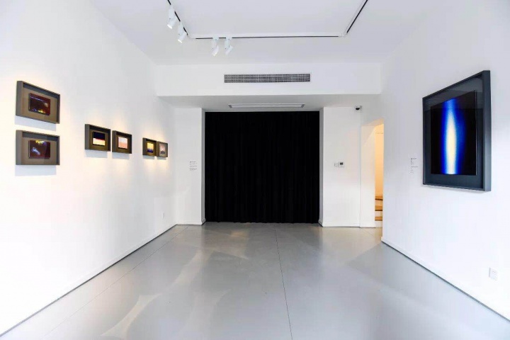 上海留下空间开幕首展“当幕布拉起,我们的对话早已完结——留光显影”
上海留下空间开幕首展“当幕布拉起,我们的对话早已完结——留光显影”