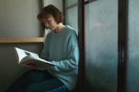 闫威 身处浮世