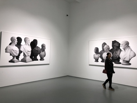 于霏霏 《无音之声》 160×210cm×2 摄影,收藏级打印于哈内姆勒纸 2015
于霏霏 《无音之声》 160×210cm×2 摄影,收藏级打印于哈内姆勒纸 2015
