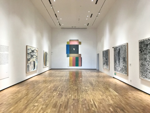 龙美术馆重庆分馆余友涵个展“具象·抽象”展览现场
