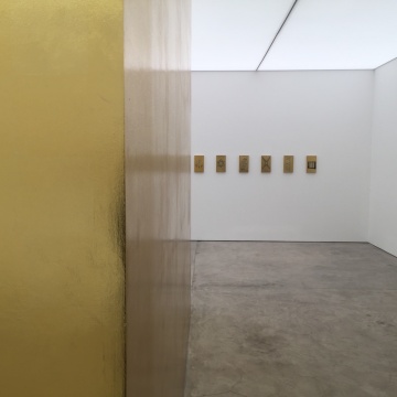 金箔铺就“愚人之旅” 星空间展出康好贤个展 金箔铺就“愚人之旅” 星空间展出康好贤个展