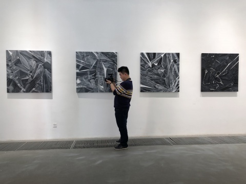 朱晨 “隐秩序” 系列 布面油画  100x100cm 2016  
