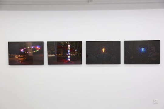 刘博大 “一切都好”系列 78×52cm×4 数码微喷 2016
刘博大 “一切都好”系列 78×52cm×4 数码微喷 2016