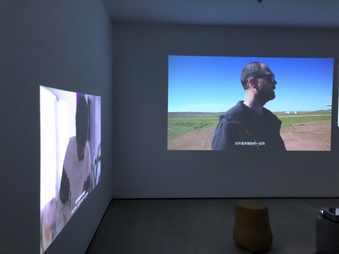 “说吧,灰色——史金淞个展” 用颜料的形式转换,形成新的生命旅程 “说吧,灰色——史金淞个展” 用颜料的形式转换,形成新的生命旅程