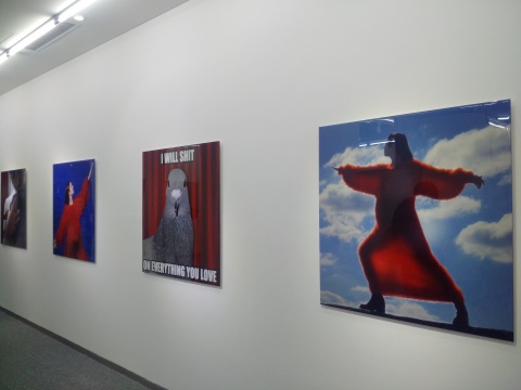 从网红女孩到艺术家，阿马利娅·乌尔曼亮相金杜艺术中心