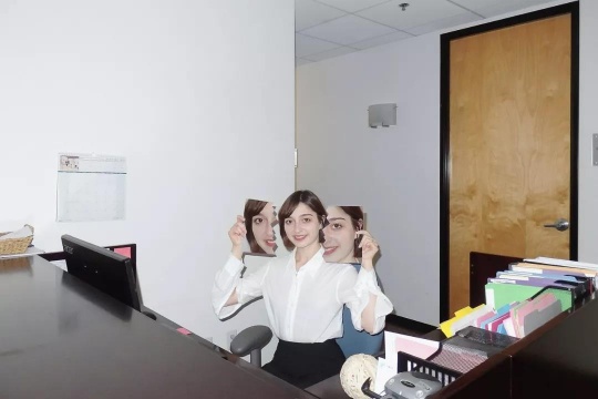 从网红女孩到艺术家,阿马利娅·乌尔曼亮相金杜艺术中心 从网红女孩到艺术家,阿马利娅·乌尔曼亮相金杜艺术中心