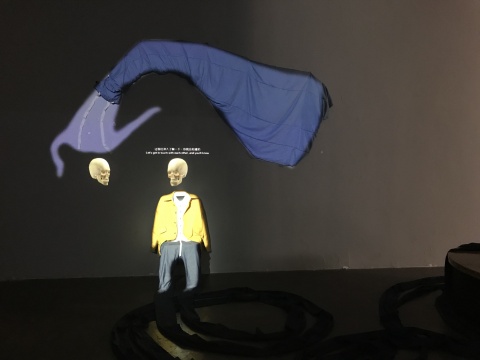 曾澍作品《Hi》
曾澍作品《Hi》