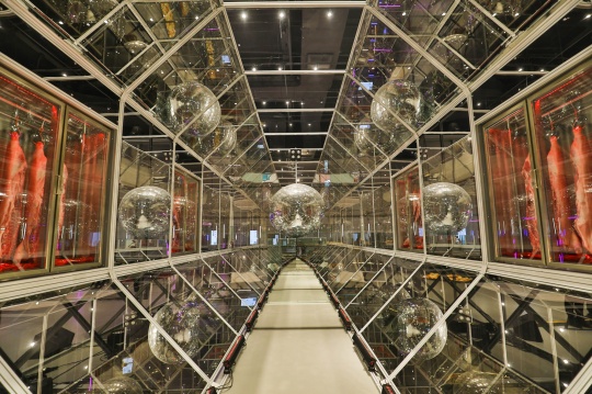 “流行实验室之菜市场”公众艺术项目上海首展 李宇春与十位中国当代艺术家探索当代艺术新主张 “流行实验室之菜市场”公众艺术项目上海首展 李宇春与十位中国当代艺术家探索当代艺术新主张