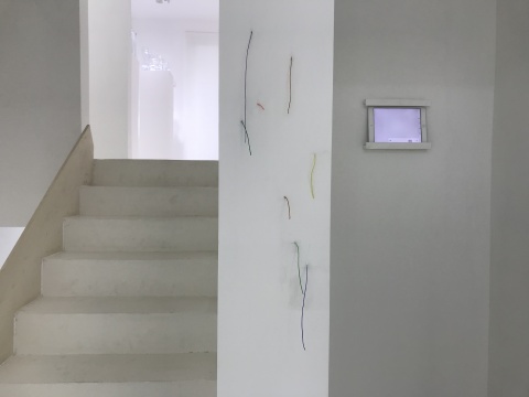 在一个叠拼式公寓里,程昱峥和王礼军是如何营造五个房间的? 在一个叠拼式公寓里,程昱峥和王礼军是如何营造五个房间的?