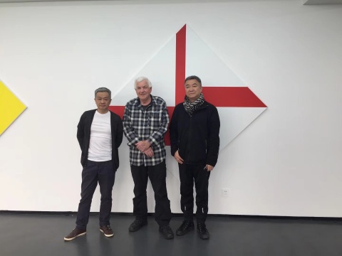 艺术家陈文骥、艺术家鲍勃·博尼斯、策展人方振宁
艺术家陈文骥、艺术家鲍勃·博尼斯、策展人方振宁