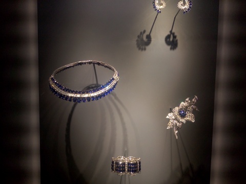 珠宝与艺术的优雅相遇，梵克雅宝典藏臻品回顾展亮相今日美术馆